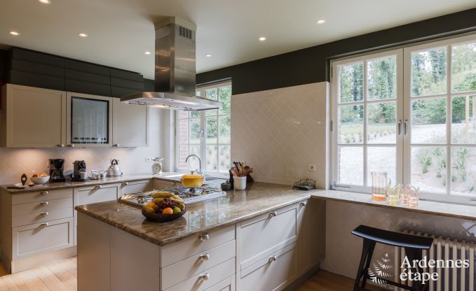 Ger�umiges Ferienhaus mit Pool in Dinant, Ardennen