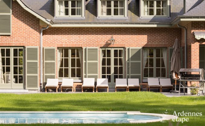 Ger�umiges Ferienhaus mit Pool in Dinant, Ardennen