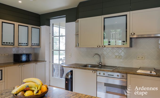 Ger�umiges Ferienhaus mit Pool in Dinant, Ardennen