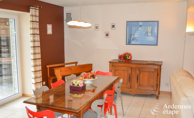 Ferienhaus mit Freiluft-Jacuzzi für 7/8 Personen in Dinant