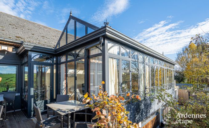 Ger�umiges Ferienhaus f�r 20 Personen mit 10 Schlafzimmern, Sauna, Jacuzzi und Spielzimmer in der N�he von Dinant