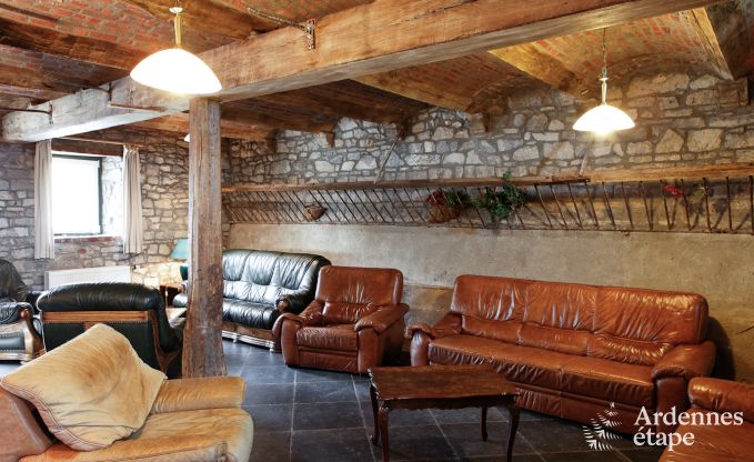 Ferienhaus in Durbuy: 32 Personen, 12 Schlafzimmer, privater Garten, Herz der belgischen Ardennen