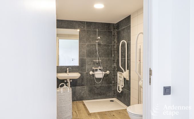 Ferienhaus Durbuy 16 Pers. Ardennen Schwimmbad Wellness Behinderten gerecht