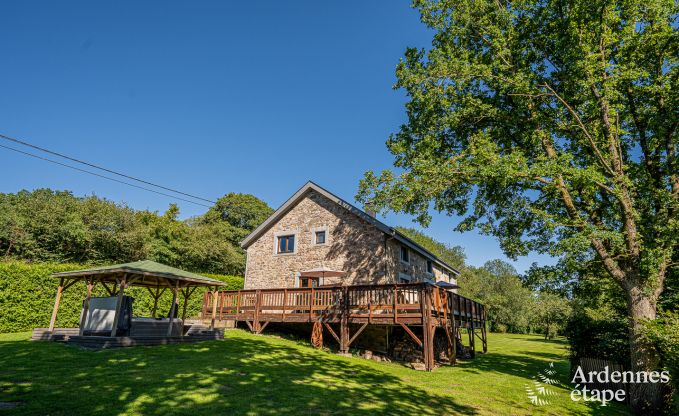 Ferienhaus mit �berdachter Whirlpool Erez�e 16 Pers. Ardennen