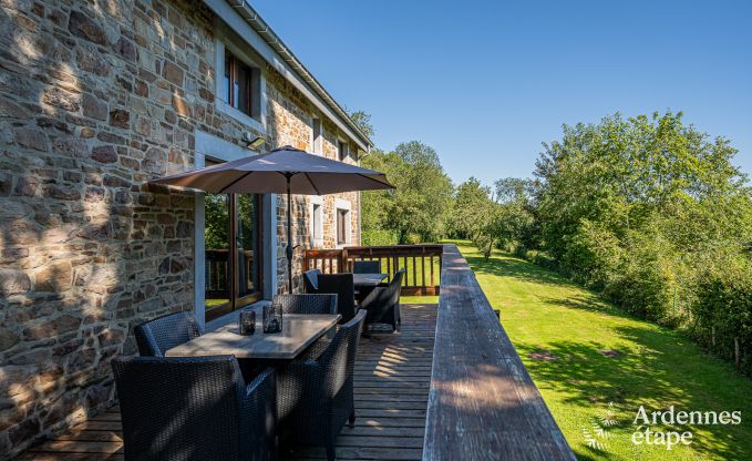 Ferienhaus mit �berdachter Whirlpool Erez�e 16 Pers. Ardennen