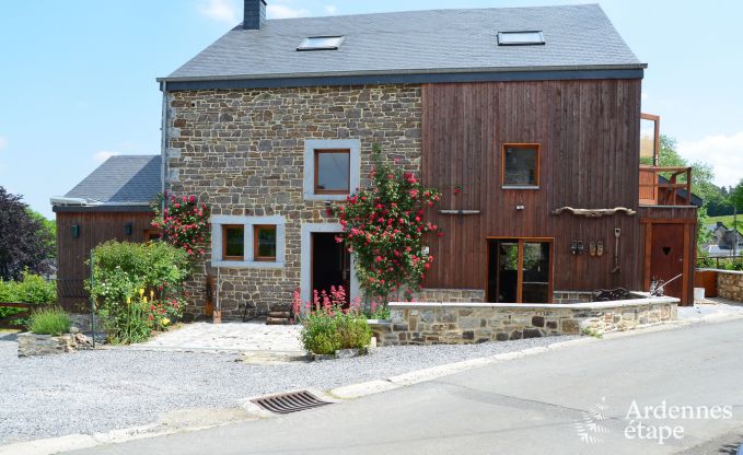 3,5-Sterne-Dorfhaus mit Sauna und Jacuzzi für 12 Personen in Erezée