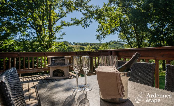 Ferienhaus mit berdachter Whirlpool Ereze 16 Pers. Ardennen
