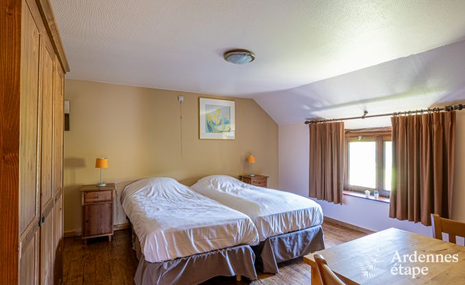 Ferienhaus mit berdachter Whirlpool Ereze 16 Pers. Ardennen