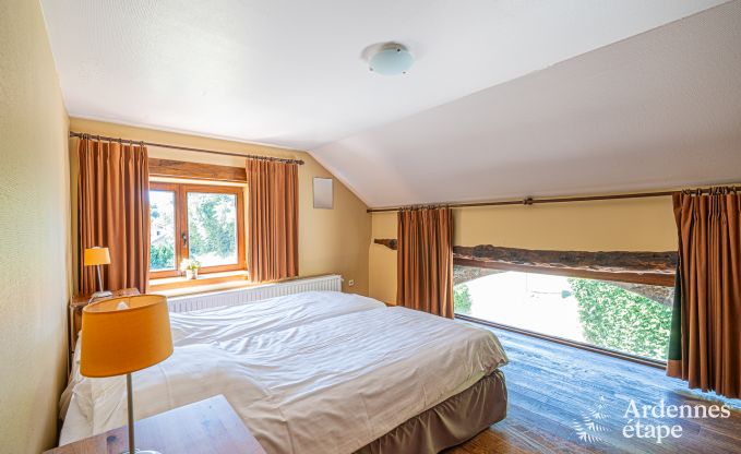 Ferienhaus mit berdachter Whirlpool Ereze 16 Pers. Ardennen