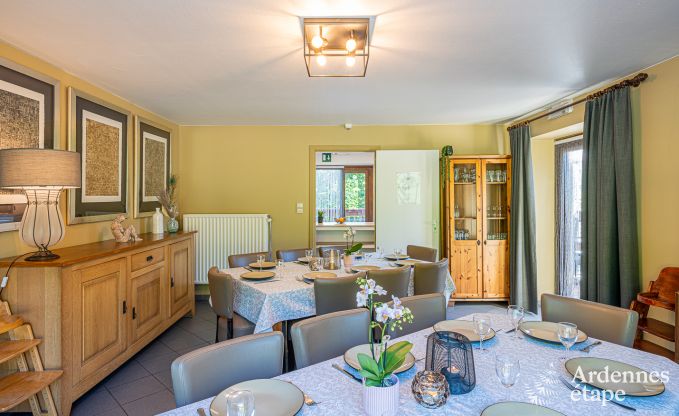 Ferienhaus mit berdachter Whirlpool Ereze 16 Pers. Ardennen