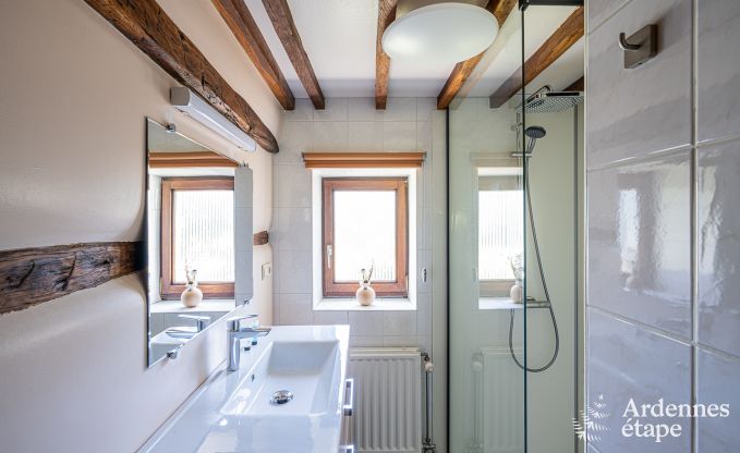 Ferienhaus mit berdachter Whirlpool Ereze 16 Pers. Ardennen