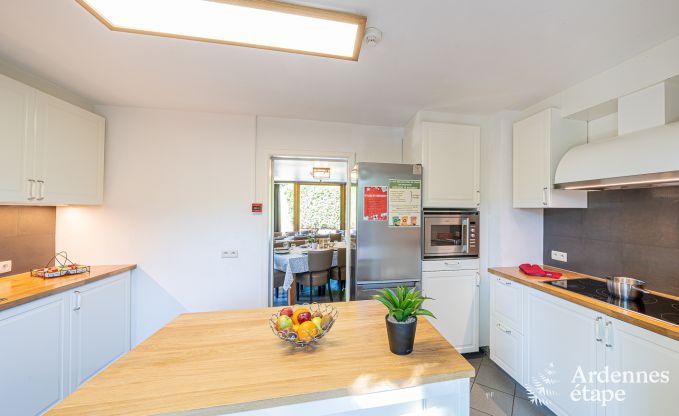 Ferienhaus mit berdachter Whirlpool Ereze 16 Pers. Ardennen