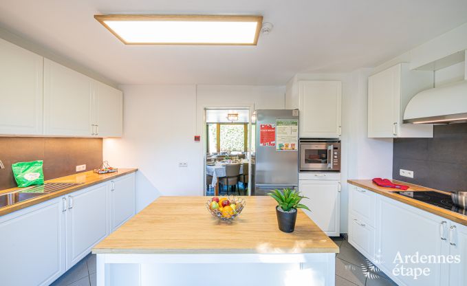 Ferienhaus mit berdachter Whirlpool Ereze 16 Pers. Ardennen
