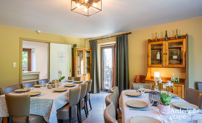 Ferienhaus mit berdachter Whirlpool Ereze 16 Pers. Ardennen
