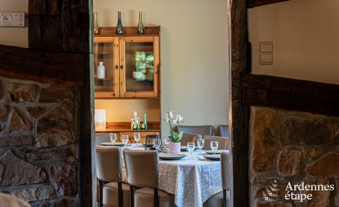 Ferienhaus mit berdachter Whirlpool Ereze 16 Pers. Ardennen