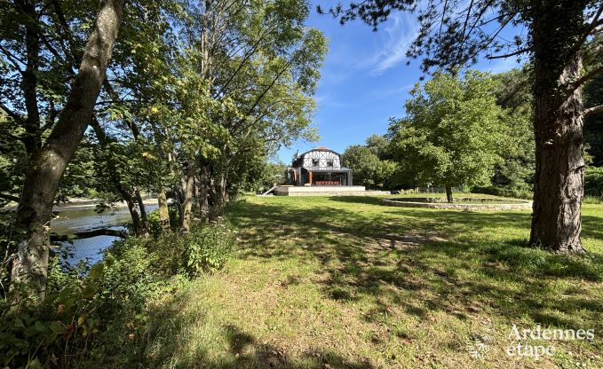 Au�ergew�hnlich Ferienhaus in Esneux f�r 18 Personen mit 6 Schlafzimmern, Infinity-Pool und Au�enwhirlpool