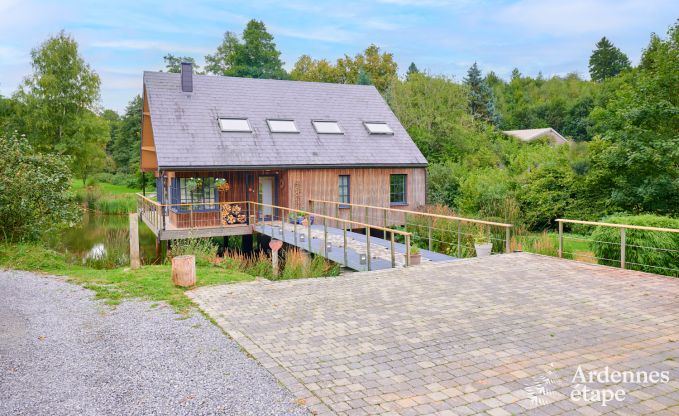 Charmantes Chalet fr 2 Personen in Ferrires mit Holzofen, Garten und
Privatterrasse am Wasser