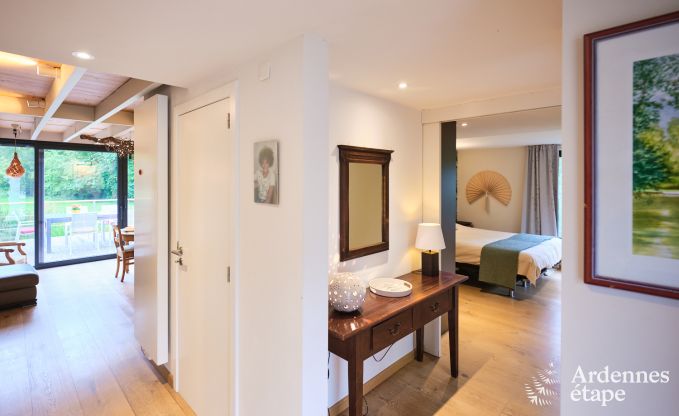 Charmantes Chalet fr 2 Personen in Ferrires mit Holzofen, Garten und
Privatterrasse am Wasser