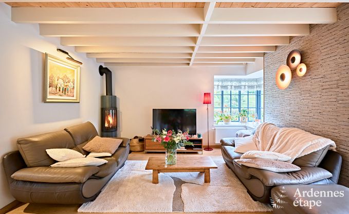 Charmantes Chalet fr 2 Personen in Ferrires mit Holzofen, Garten und
Privatterrasse am Wasser