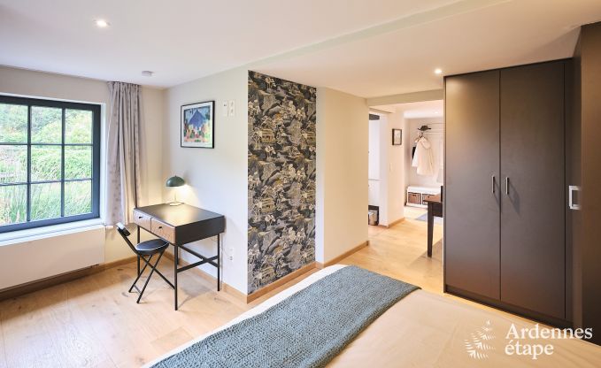 Charmantes Chalet fr 2 Personen in Ferrires mit Holzofen, Garten und
Privatterrasse am Wasser