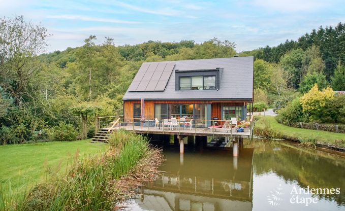 Charmantes Chalet fr 2 Personen in Ferrires mit Holzofen, Garten und
Privatterrasse am Wasser