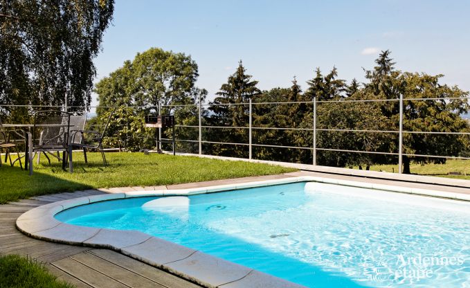 4-Sterne-Ferienhaus mit Schwimmbad für 12 Personen in Gouvy