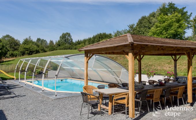 Ferienhaus mit Swimmingpool im Garten für 22 Personen in Gouvy