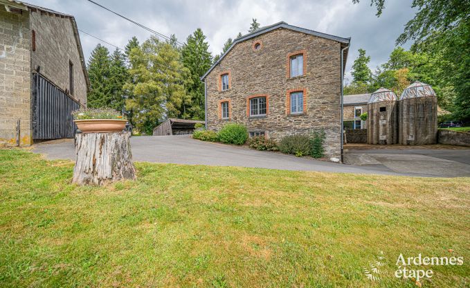 Authentisches Ferienhaus in Gouvy fr 15 Personen, mit 6 Schlafzimmern und Privatgarten