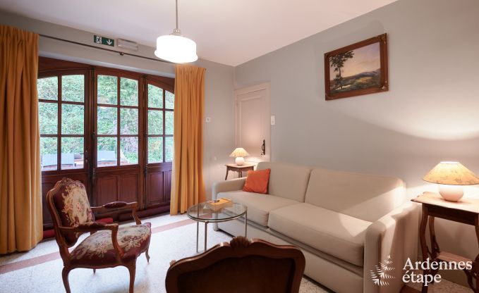 Gerumiges Ferienhaus fr 14 Personen mit 5 Schlafzimmern, 4 Badezimmern und groem Privatgarten in Hamoir, Ardennen