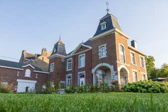 Luxusvilla in Herve, Ardennen: 15 Personen, modern und kinderfreundlich