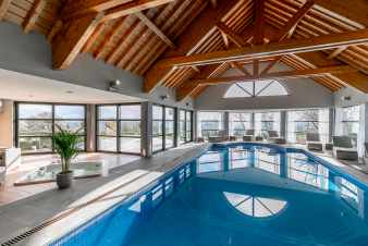 Luxus-Ferienhaus mit Pool für 12-13 Personen in den Ardennen (Houffalize)