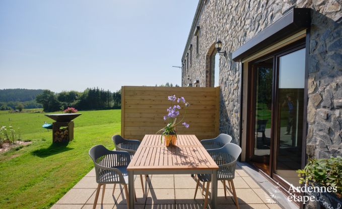 Moderne Ferienwohnung in La Roche-en-Ardenne mit Garten und Terrasse