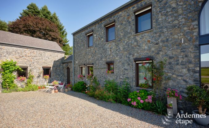 Moderne Ferienwohnung in La Roche-en-Ardenne mit Garten und Terrasse