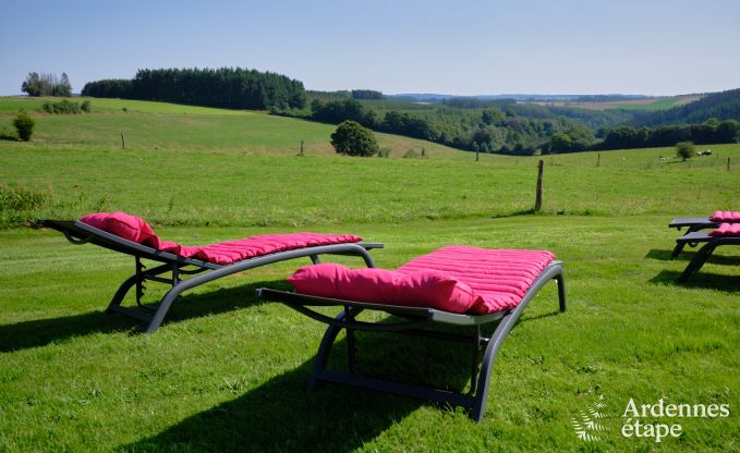 Moderne Ferienwohnung in La Roche-en-Ardenne mit Garten und Terrasse