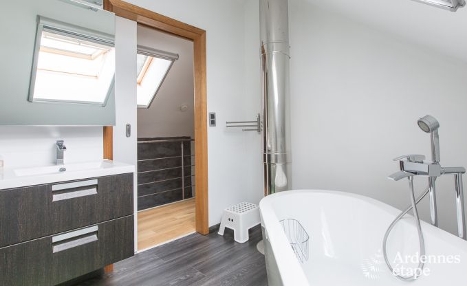 Ger�umiges Ferienhaus f�r 9 Personen in Libramont-Chevigny mit Privatgarten und Terrasse mit Aussicht