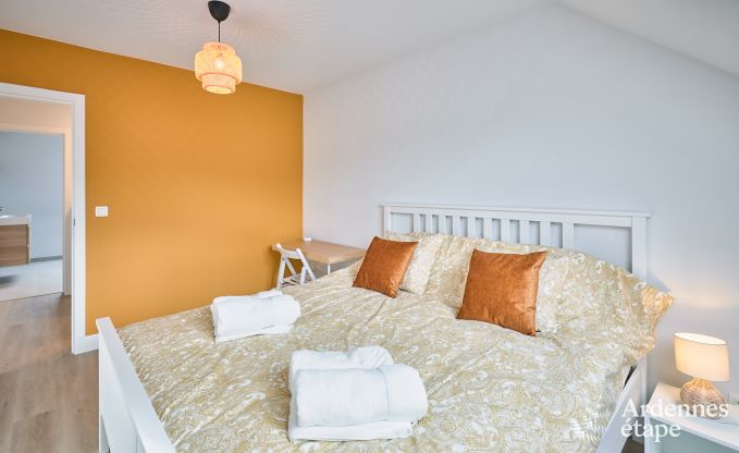 Chalet in Libramont: ger�umiges Ferienhaus f�r 20 Personen mit Spielzimmer, Garten und Grill in den Ardennen