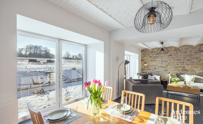 Chalet in Libramont: ger�umiges Ferienhaus f�r 20 Personen mit Spielzimmer, Garten und Grill in den Ardennen