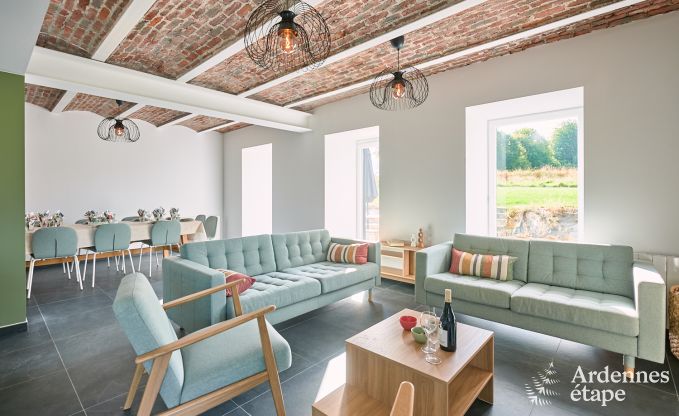 Chalet in Libramont: ger�umiges Ferienhaus f�r 20 Personen mit Spielzimmer, Garten und Grill in den Ardennen