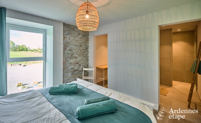 Chalet in Libramont: ger�umiges Ferienhaus f�r 20 Personen mit Spielzimmer, Garten und Grill in den Ardennen