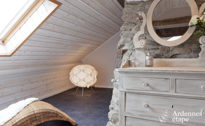 Traumhaftes Ferienhaus mit Sauna und hohem Komfort für 8 P. in Libramont
