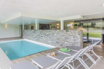 Ferienhaus in Libramont fr 15 Personen mit Hallenbad, 6 Schlafzimmern und Privatterrasse