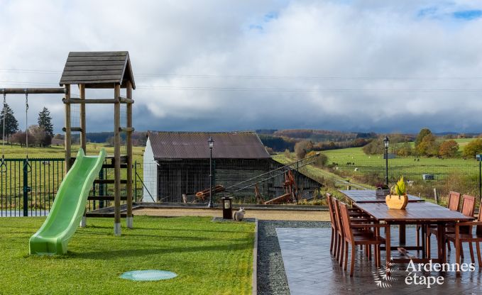 Kinderfreundliches Ferienhaus in Libramont fr 22 Personen mit Garten und Spielzimmer