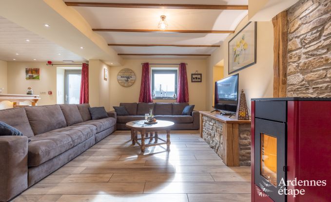 Kinderfreundliches Ferienhaus in Libramont fr 22 Personen mit Garten und Spielzimmer