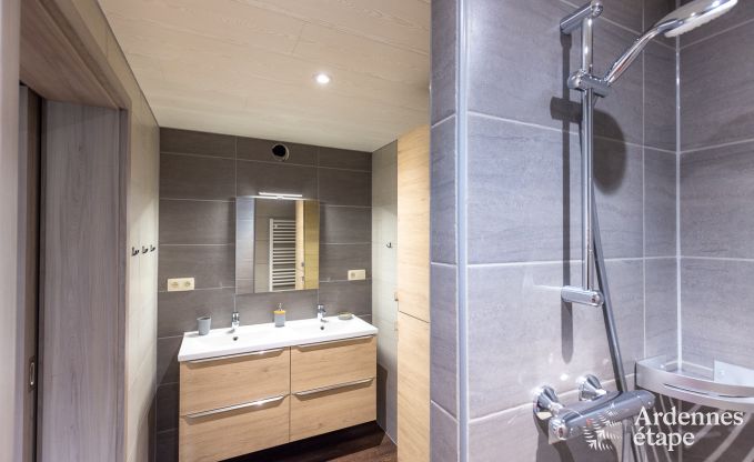 Kinderfreundliches Ferienhaus in Libramont fr 22 Personen mit Garten und Spielzimmer