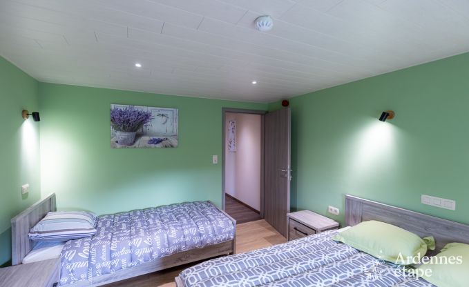 Kinderfreundliches Ferienhaus in Libramont fr 22 Personen mit Garten und Spielzimmer