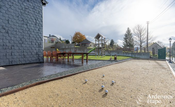 Kinderfreundliches Ferienhaus in Libramont fr 22 Personen mit Garten und Spielzimmer
