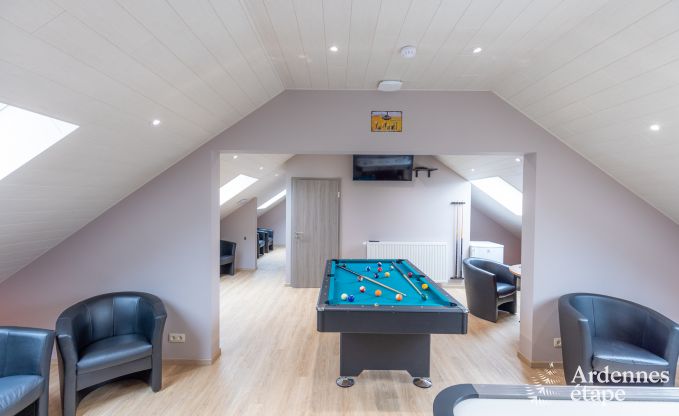 Kinderfreundliches Ferienhaus in Libramont fr 22 Personen mit Garten und Spielzimmer