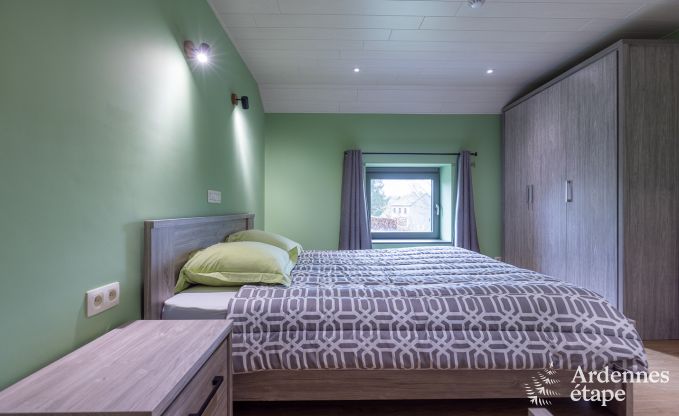 Kinderfreundliches Ferienhaus in Libramont fr 22 Personen mit Garten und Spielzimmer