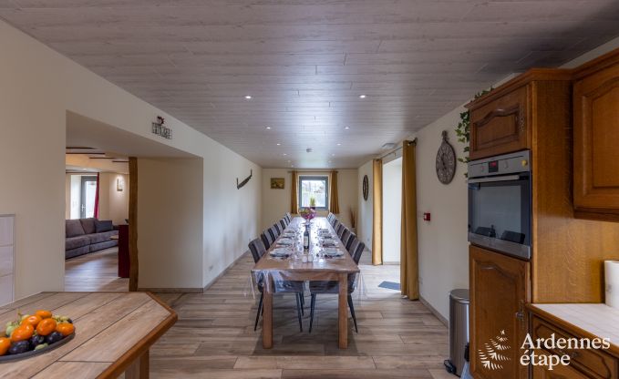 Kinderfreundliches Ferienhaus in Libramont fr 22 Personen mit Garten und Spielzimmer