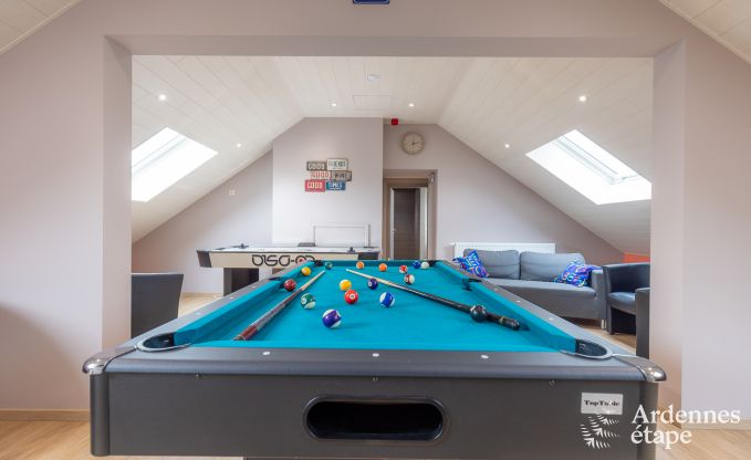 Kinderfreundliches Ferienhaus in Libramont fr 22 Personen mit Garten und Spielzimmer